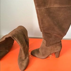 Arturo Chiang Shoes - Brown Suede Over the Knee Boots Arturo Chiang Shoes - Brown Suede Over the Knee Boots
